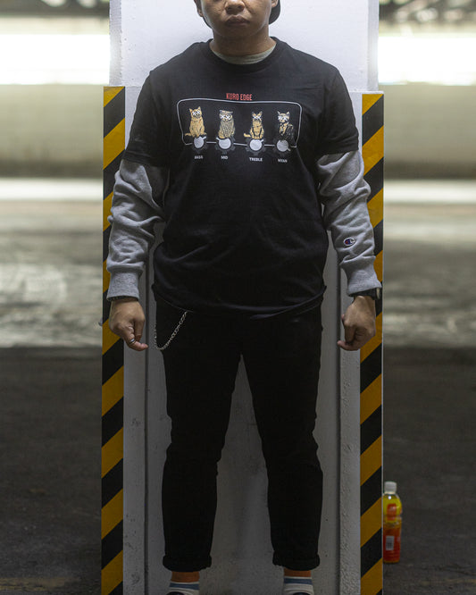 KURO EDGE Kyoku - Neko Amplifier Graphic T-Shirt