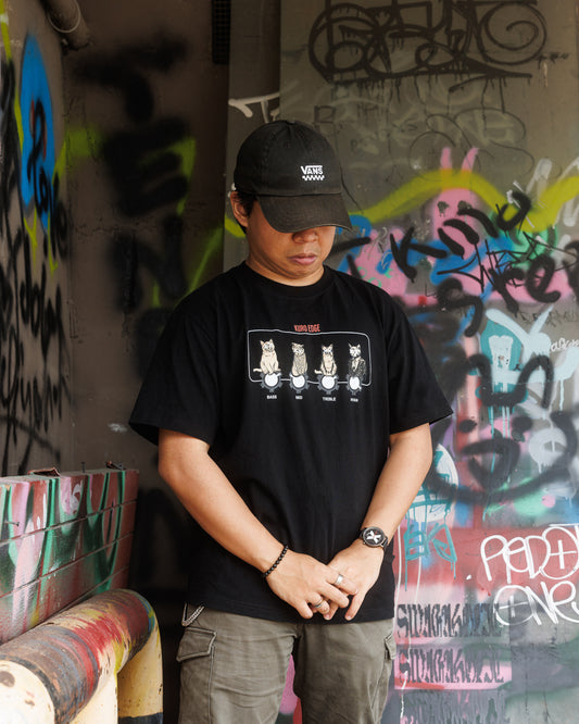 KURO EDGE Kyoku - Neko Amplifier Graphic T-Shirt